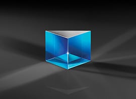 Prismes à Angle Droit avec Hypoténuse traitée BBAR TECHSPEC® offrent des tolérances angulaires étroites